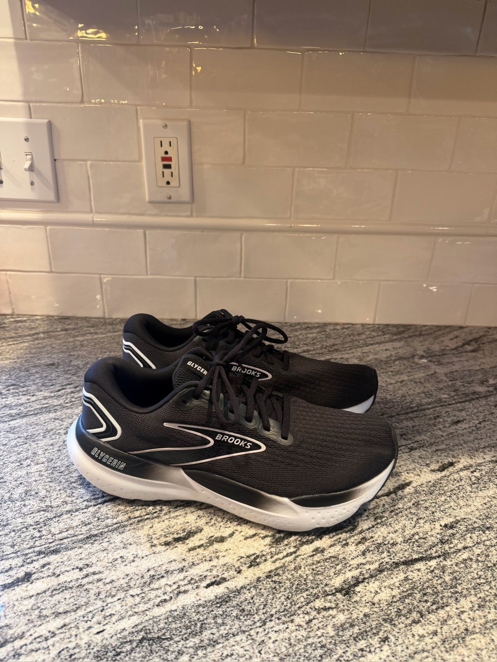 Women’s Brooks Glycerin 21 Size 11/Mens 9.5
